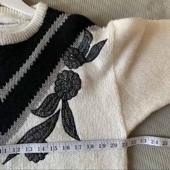 Vintage Graphic Black White Sweater Promptu Beaded M - Picture 8 of 12